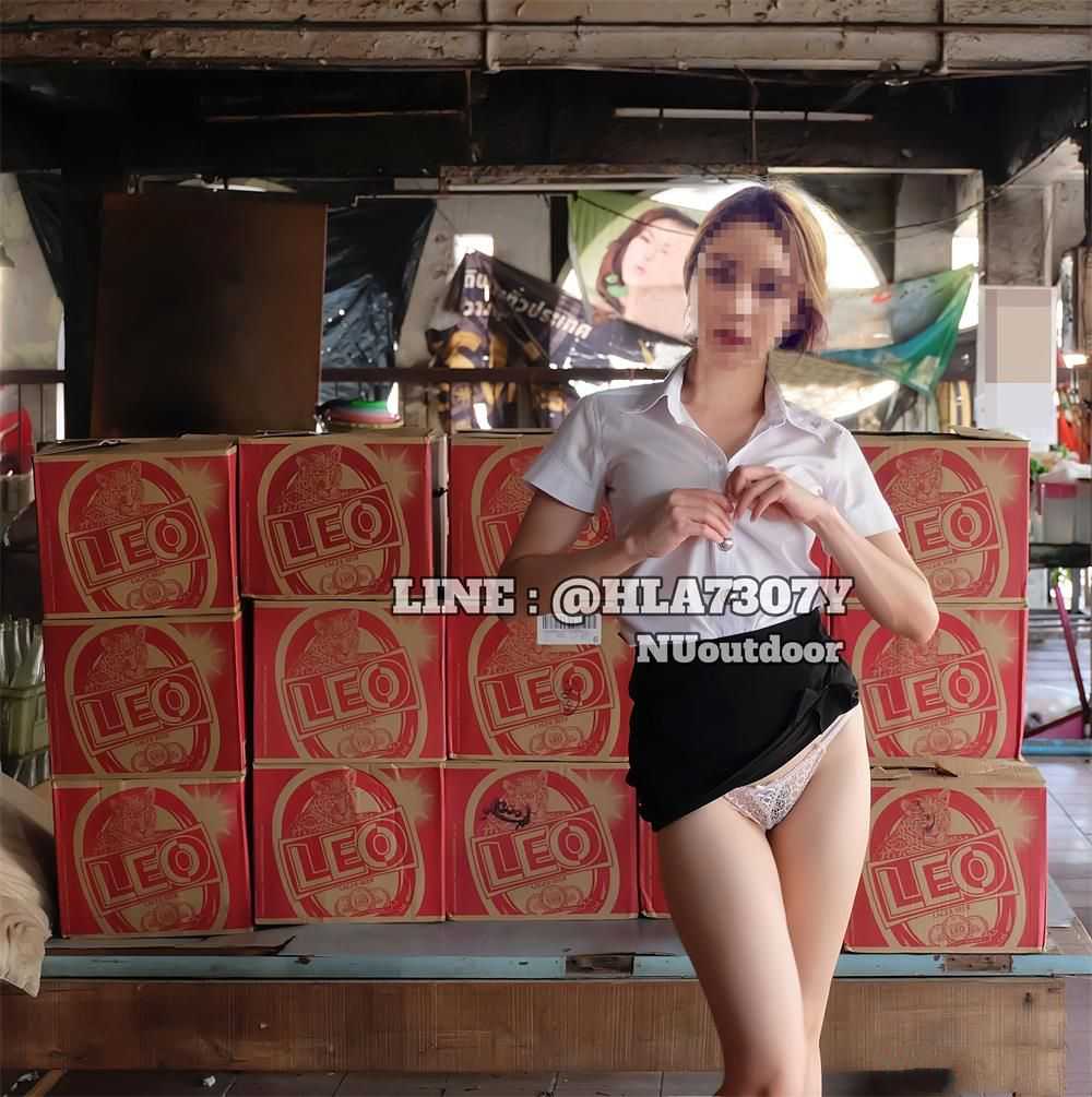 泰国LINE社交软件上的outdoor露出女神 超美身材室外露出3P淫乱性爱趴[105P/1V/898MB]（2）